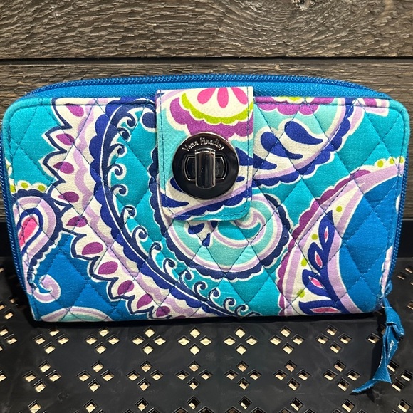 Vera Bradley Waikiki Paisley Quilted Dual Sided Twist Lock Clutch Wallet NWOT - Picture 3 of 9